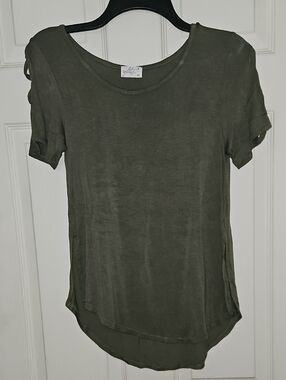 Glitz Olive Green Short Sleeve Tee